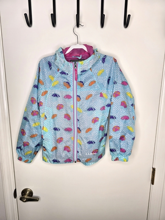 L.L. Bean Other - L.L. Bean Light Blue Umbrella Print Rain Jacket/Windbreaket  with Pink Trim 6X-7